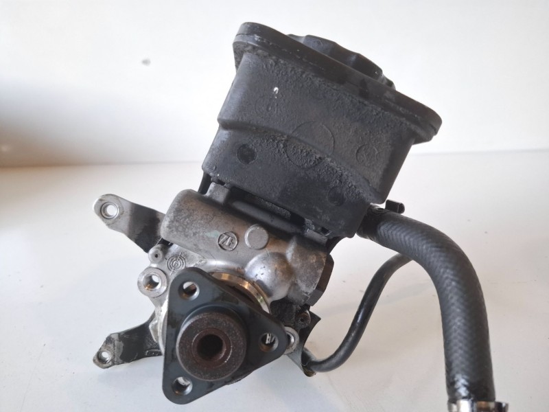 Recambio de bomba direccion para bmw serie x3 (e83) 204d4 referencia OEM IAM 7692974536  