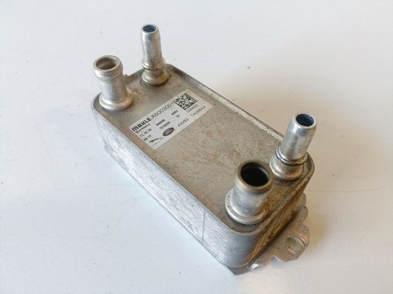 Recambio de enfriador aceite motor para land rover discovery 5 204dta referencia OEM IAM X6003001  