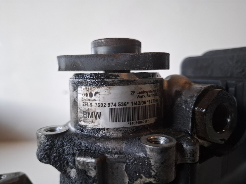 Recambio de bomba direccion para bmw serie x3 (e83) 204d4 referencia OEM IAM 7692974536  