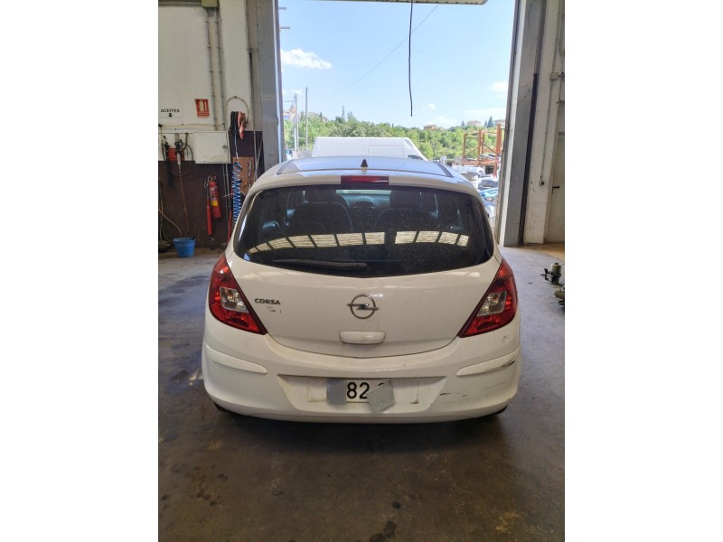 opel corsa d del año 2010