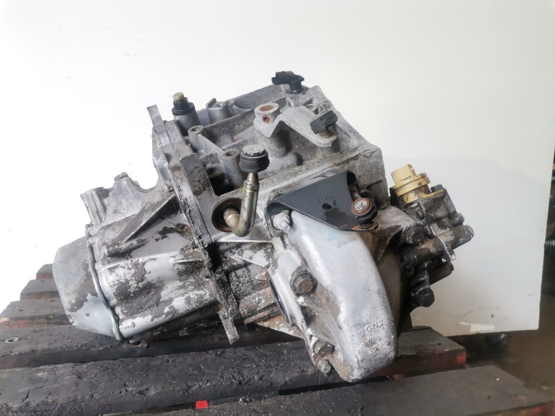 Recambio de caja cambios para peugeot 206 rfr referencia OEM IAM 20DL58  