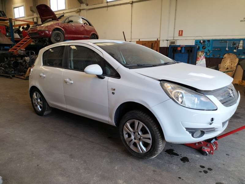opel corsa d del año 2010