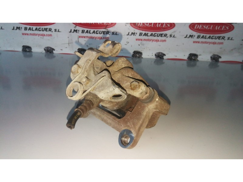 Recambio de pinza de freno trasera derecha para renault trafic ii furgón f9q760 referencia OEM IAM   