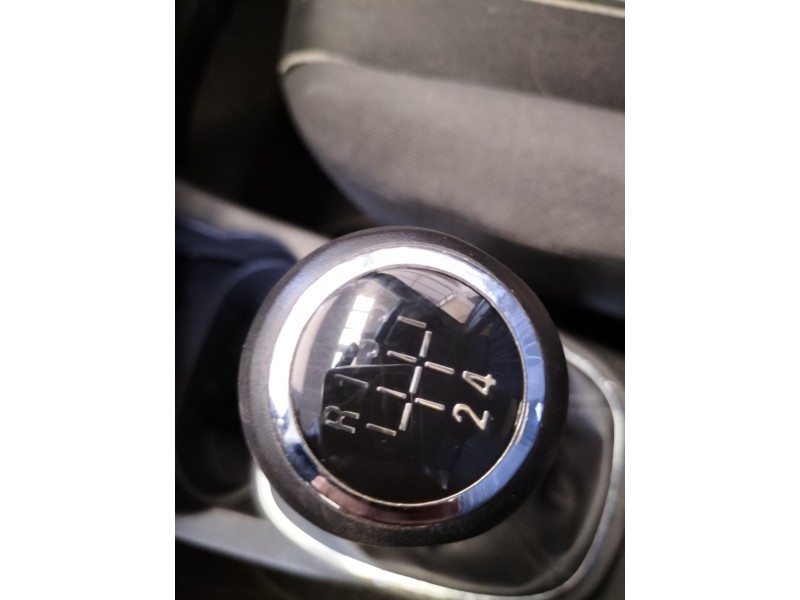 opel corsa d del año 2010