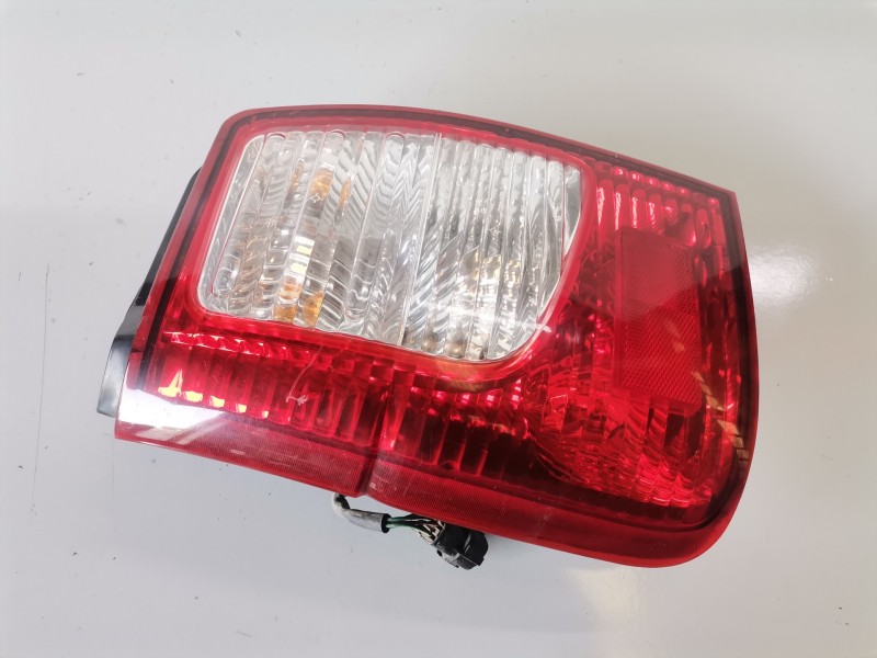 Recambio de piloto trasero izquierdo para kia joice g4cp referencia OEM IAM   