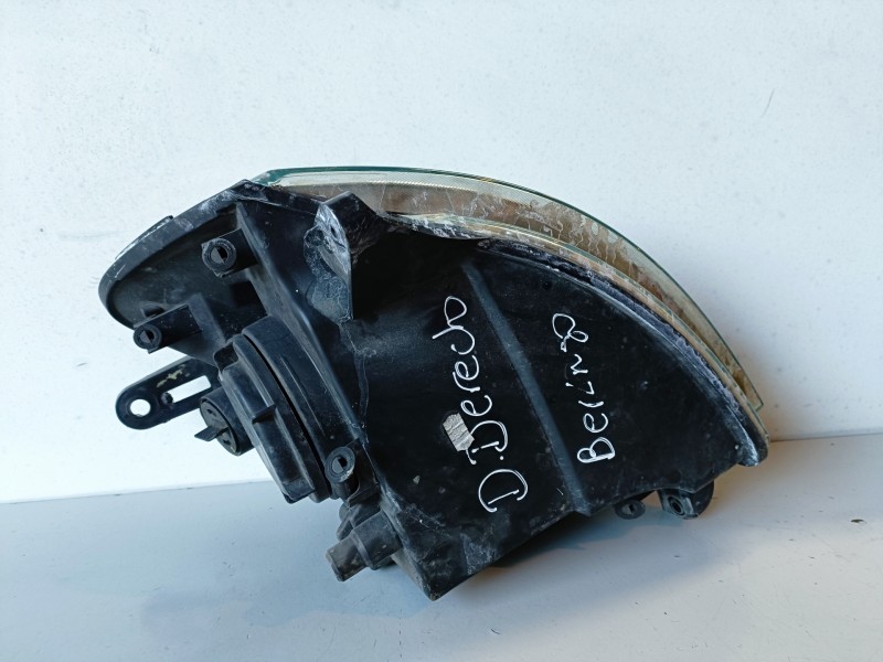 Recambio de faro derecho para citroen berlingo rhy referencia OEM IAM   