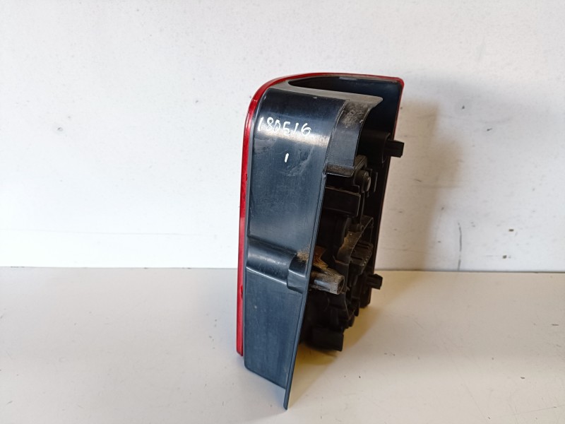 Recambio de piloto trasero izquierdo para citroen berlingo rhy referencia OEM IAM   
