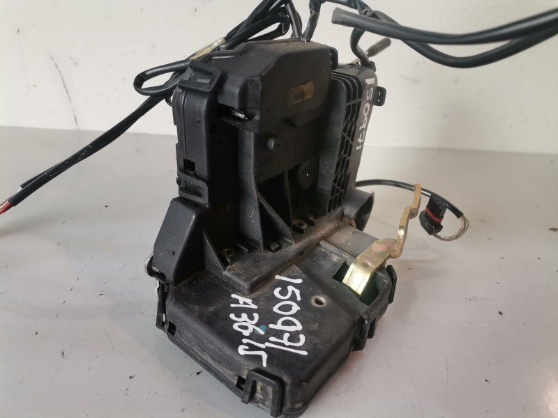 Recambio de cerradura puerta delantera izquierda para mercedes-benz clase c (bm 203) berlina 111951 referencia OEM IAM   