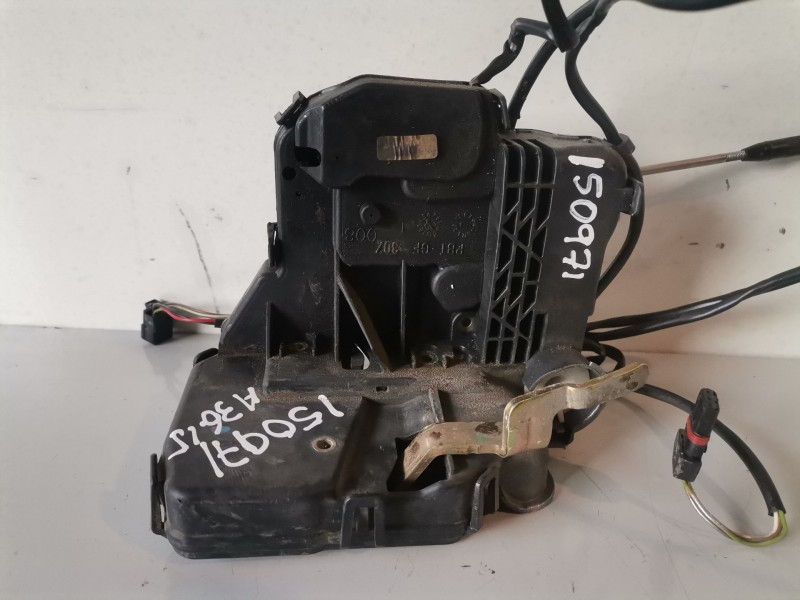Recambio de cerradura puerta delantera izquierda para mercedes-benz clase c (bm 203) berlina 111951 referencia OEM IAM   
