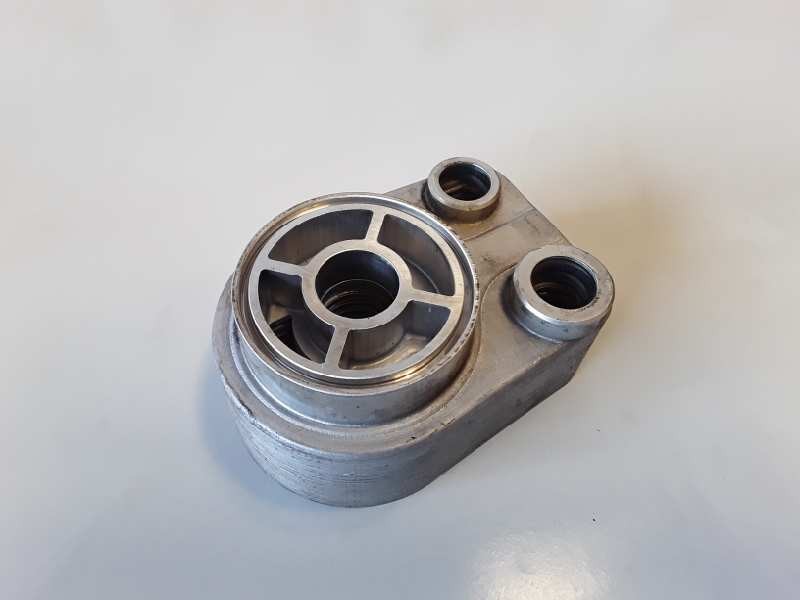 Recambio de filtro aceite para dacia logan 1 referencia OEM IAM 779744C  