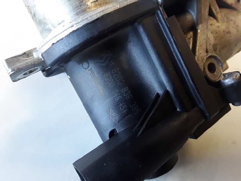 Recambio de valvula egr para dacia logan 1 referencia OEM IAM 8200846454E/H8200836385  