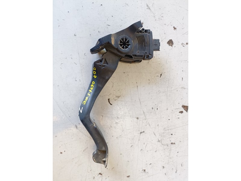Recambio de potenciometro pedal para peugeot 207 8hz referencia OEM IAM 968075688002  