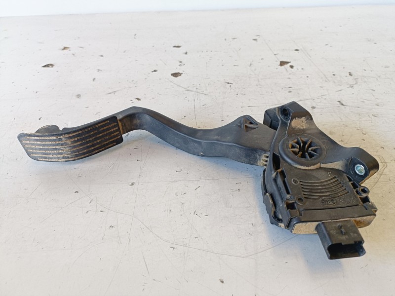 Recambio de potenciometro pedal para peugeot 207 8hz referencia OEM IAM 968075688002  