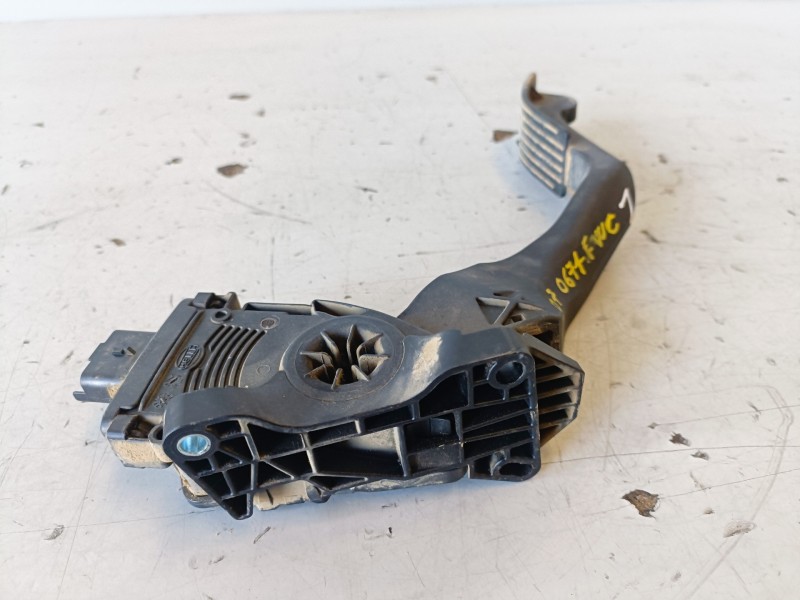 Recambio de potenciometro pedal para peugeot 207 8hz referencia OEM IAM 968075688002  