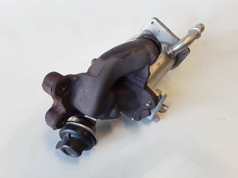 Recambio de enfriador egr para dacia logan 1 referencia OEM IAM 147355713R  