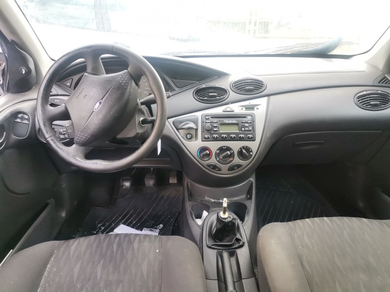 ford focus berlina (cak) del año 2002