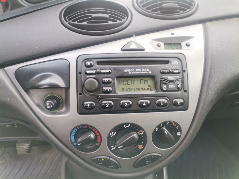 ford focus berlina (cak) del año 2002