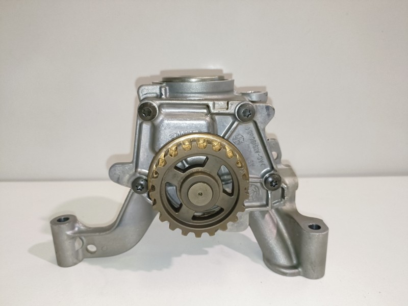 Recambio de bomba aceite para ford focus sportbreak (cew) m1da referencia OEM IAM CM5G6600DC  