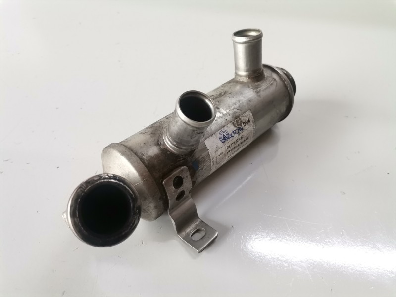 Recambio de enfriador egr para peugeot 207 8hz referencia OEM IAM 9651902380  
