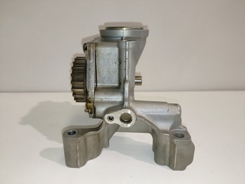 Recambio de bomba aceite para ford focus sportbreak (cew) m1da referencia OEM IAM CM5G6600DC  