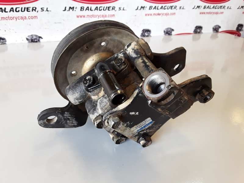 Recambio de bomba direccion para nissan terrano ii (r20) td27 referencia OEM IAM 25207121  