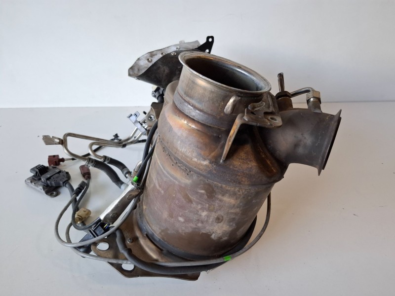 Recambio de catalizador para audi q2 (gab) dfha referencia OEM IAM 04L131670A  