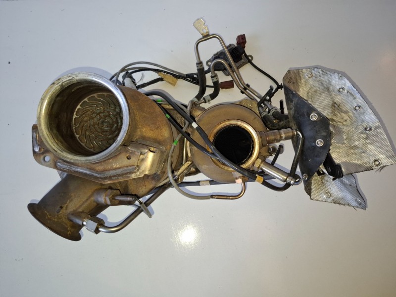 Recambio de catalizador para audi q2 (gab) dfha referencia OEM IAM 04L131670A  