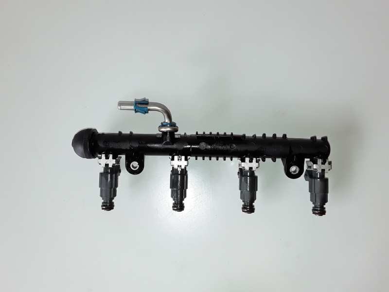Recambio de inyector para opel corsa c referencia OEM IAM 0280151076  