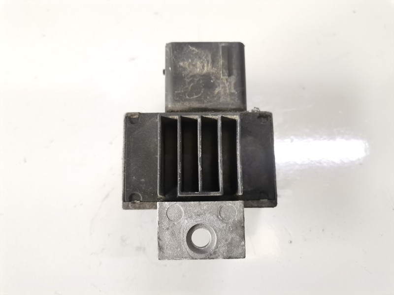 Recambio de caja precalentamiento para citroen xsara picasso 9hy referencia OEM IAM 9640469680  