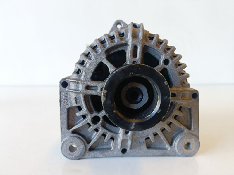 Recambio de alternador para renault megane ii berlina 5p f9q804 referencia OEM IAM 489890427  