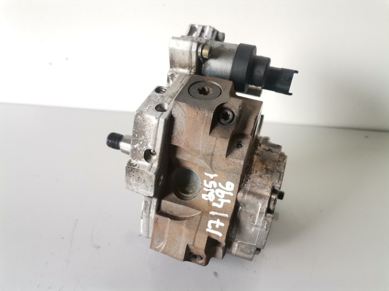 Recambio de bomba inyeccion para citroen xsara picasso 9hy referencia OEM IAM 0445010089  