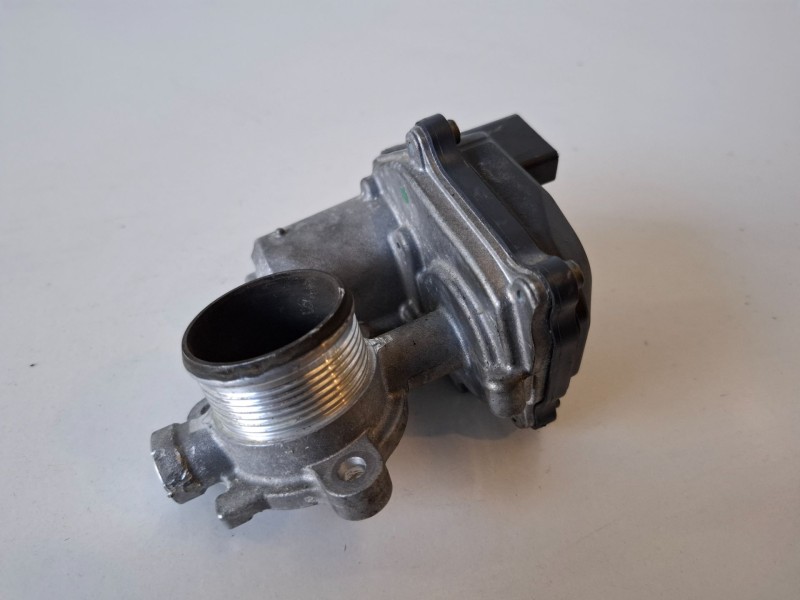 Recambio de caja mariposa para audi q2 (gab) dfha referencia OEM IAM 04L131501M  