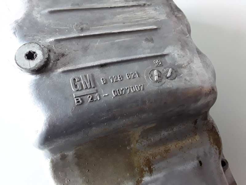 Recambio de carter para opel corsa c referencia OEM IAM 9128621  