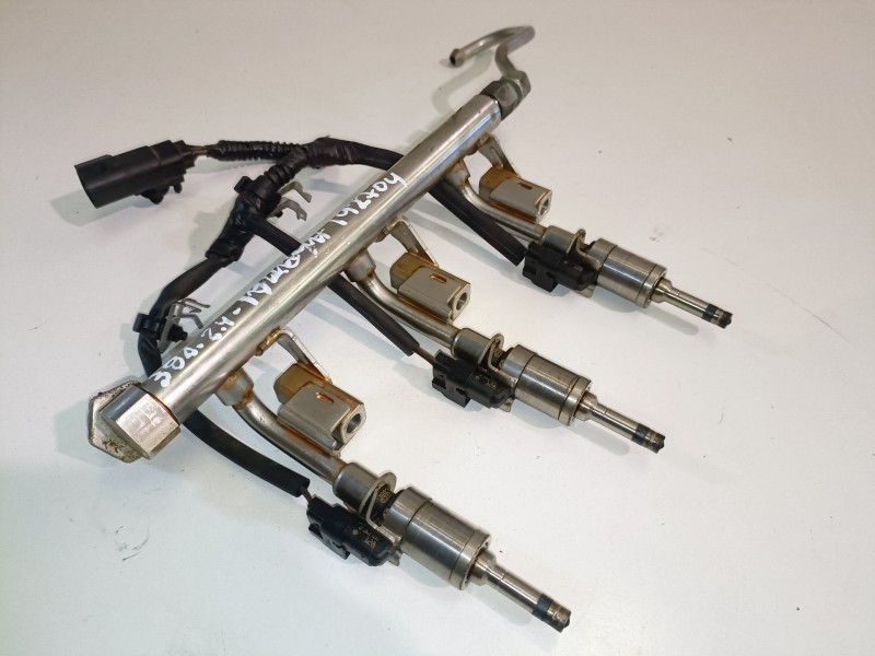 Recambio de rampa inyectora para ford focus sportbreak (cew) m1da referencia OEM IAM CM5G9H487HA  