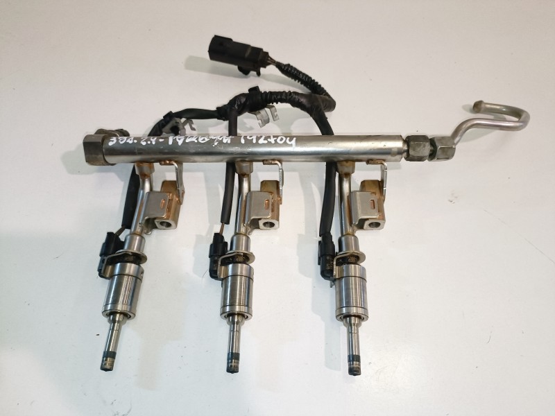 Recambio de rampa inyectora para ford focus sportbreak (cew) m1da referencia OEM IAM CM5G9H487HA  