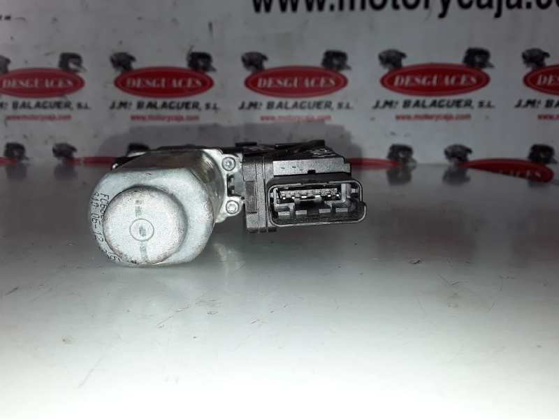 Recambio de motor elevalunas delantero derecho para renault laguna ii (bg0) f9q758 referencia OEM IAM 400463Q  