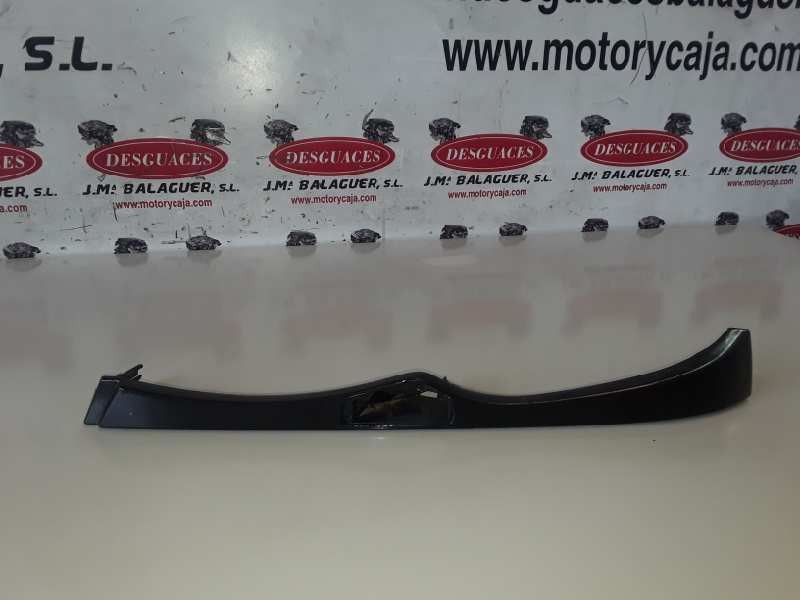 Recambio de molduras delanteras para bmw serie 3 berlina (e46) 204d1 referencia OEM IAM 51137030551/11460913  