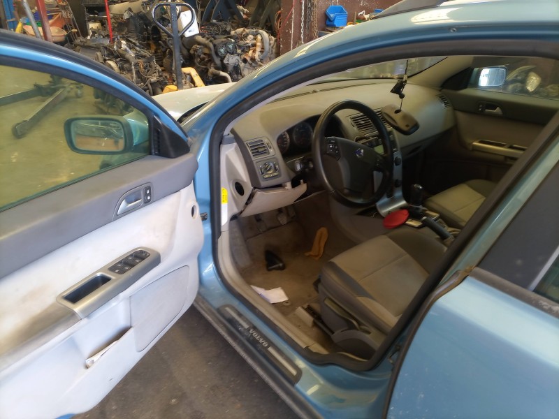 volvo v50 familiar del año 2004