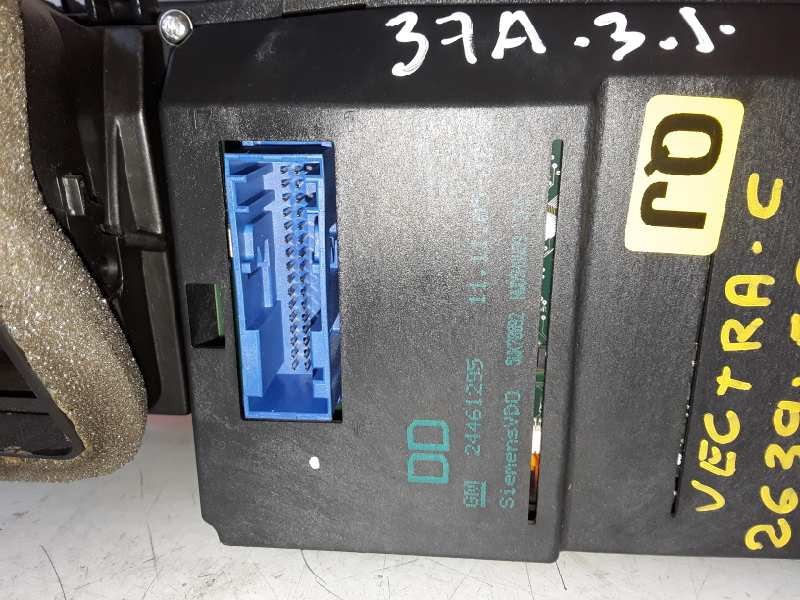 Recambio de pantalla multifuncion para opel vectra c berlina z19dt referencia OEM IAM 24461295/5WK70092  