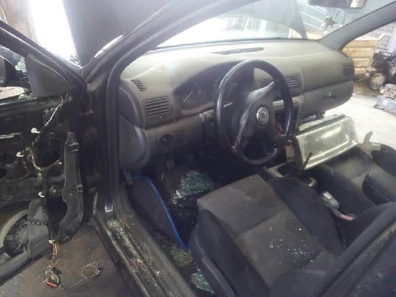 skoda octavia berlina (1u2) del año 2003