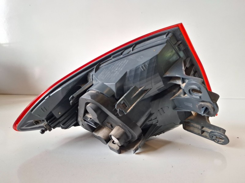 Recambio de piloto trasero derecho para bmw serie 3 berlina (f30) n47d20c referencia OEM IAM 7312846  