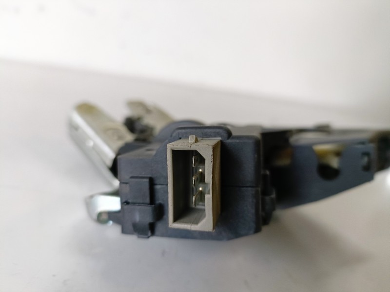 Recambio de cerradura maletero / porton para audi a8 (4e) bvn referencia OEM IAM   