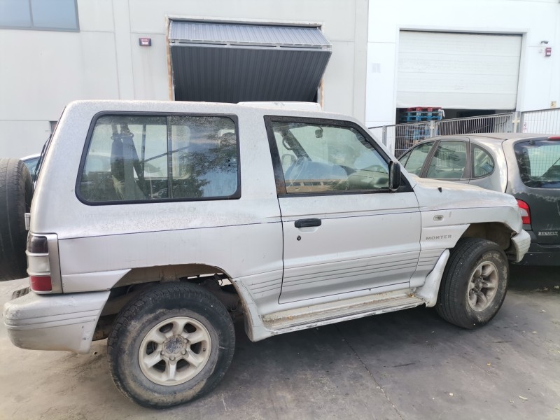 mitsubishi montero (v20/v40) del año 2000