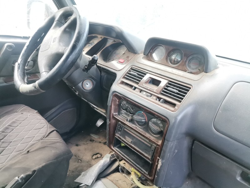 mitsubishi montero (v20/v40) del año 2000
