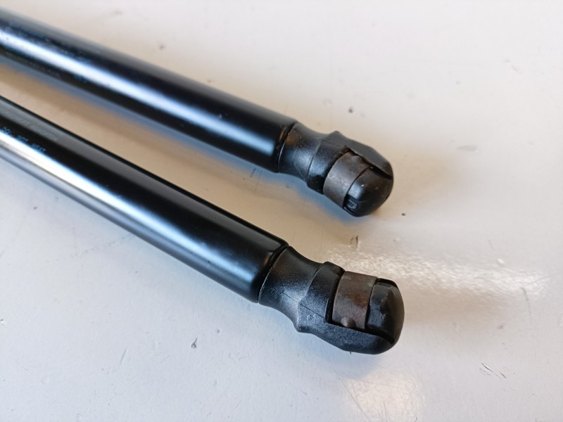 Recambio de amortiguadores maletero / porton para seat leon (5f1) clh referencia OEM IAM 5F4827550A  