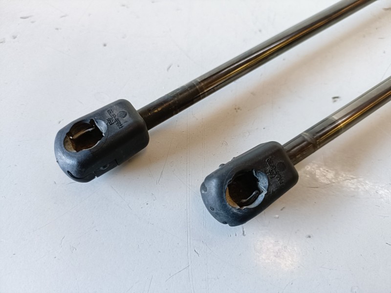 Recambio de amortiguadores maletero / porton para seat leon (5f1) clh referencia OEM IAM 5F4827550A  