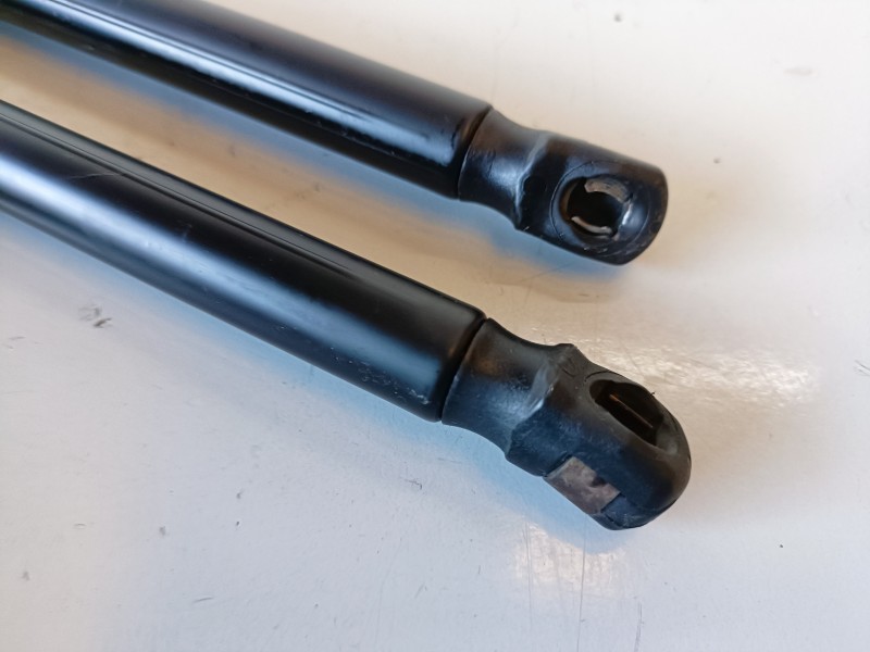 Recambio de amortiguadores maletero / porton para seat leon (5f1) clh referencia OEM IAM 5F4827550A  