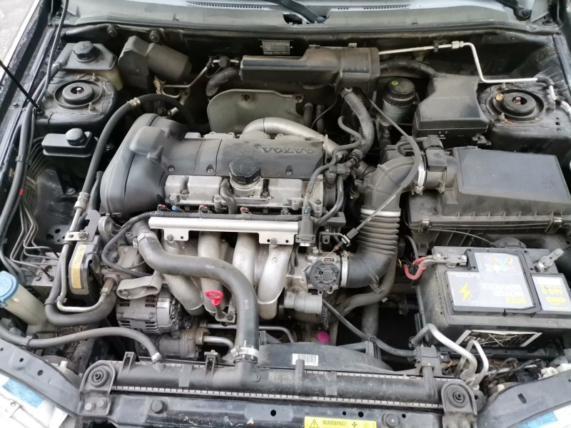 volvo v40 familiar del año 2003