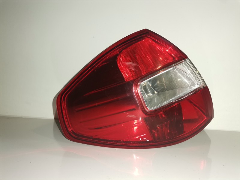 Recambio de piloto trasero izquierdo para renault koleos i m9r862 referencia OEM IAM   