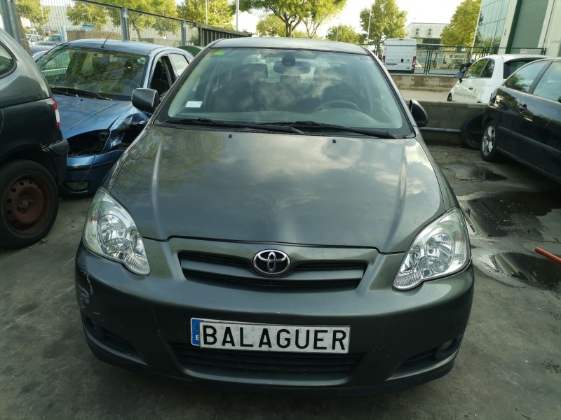 toyota corolla (e12) del año 2004